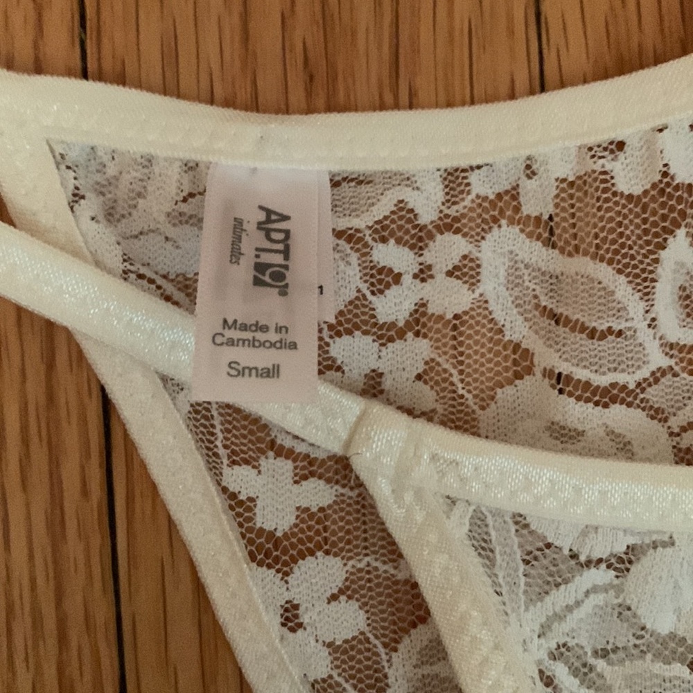 Intimates set - Picture 8 of 8
